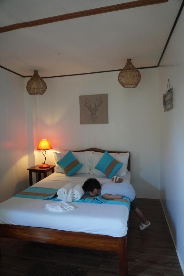 فندق Keira Backpackers إل نيدو المظهر الخارجي الصورة